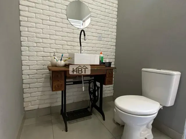 Sobrado com 242m² 2 quartos e 3 banheiros, à venda, no bairro Parque Santa Cecília em Bauru