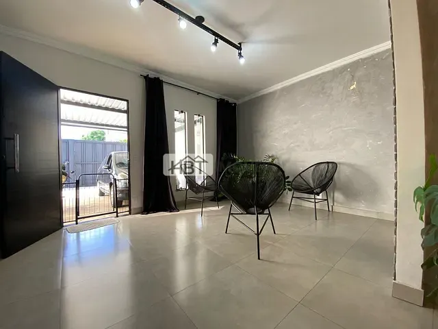 Sobrado com 242m² 2 quartos e 3 banheiros, à venda, no bairro Parque Santa Cecília em Bauru