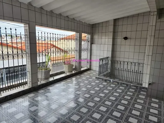 Sobrado com 168m² 3 quartos e 2 banheiros, à venda, no bairro Osvaldo Cruz em São Caetano do Sul