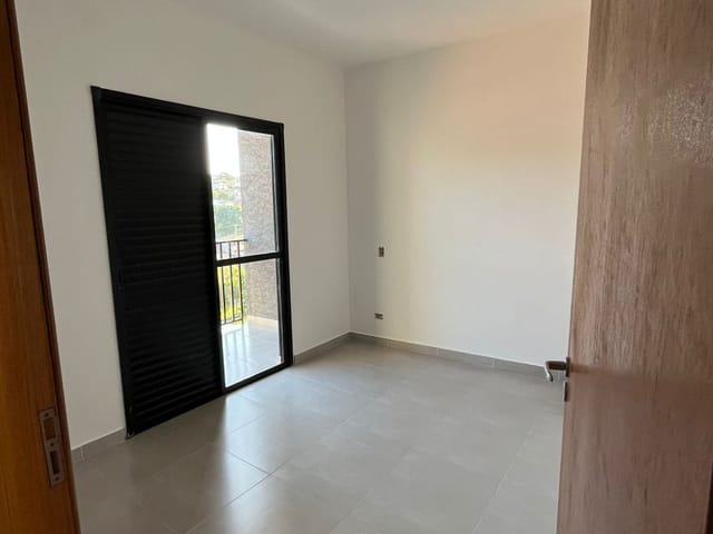 Sobrado com 154m² 2 quartos e 2 banheiros, à venda, no bairro Jardim Imperial em Atibaia