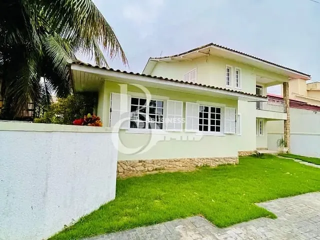 Sobrado com 720m² 5 quartos e 3 banheiros, à venda, no bairro Parque Rodoviário em Campos dos Goytacazes