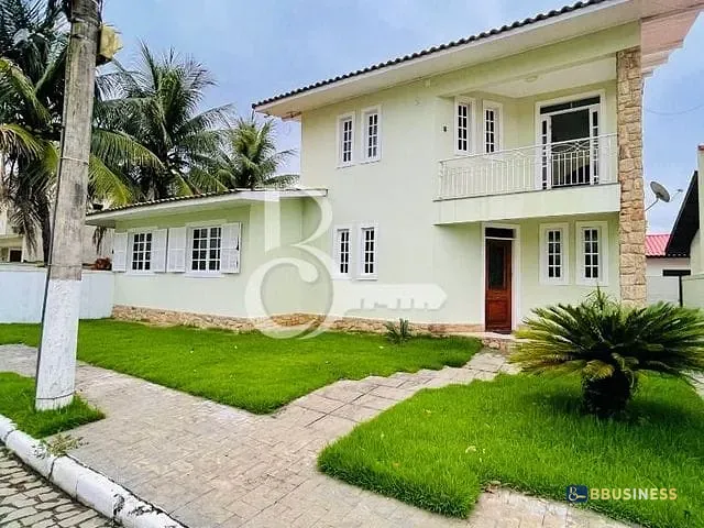 Sobrado com 720m² 5 quartos e 3 banheiros, à venda, no bairro Parque Rodoviário em Campos dos Goytacazes