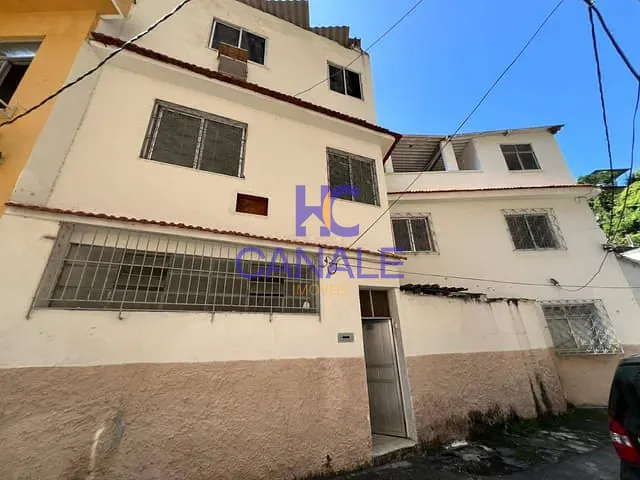 Sobrado 2 quartos e 1 banheiro, à venda, no bairro Catete em Rio de Janeiro