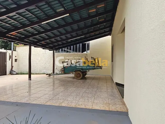 Sobrado com 375m² 4 quartos e 6 banheiros, à venda, no bairro Cidade Jardim em Goiânia