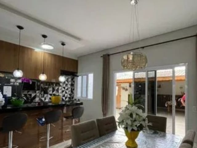 Sobrado com 176m² 3 quartos e 3 banheiros, à venda, no bairro Loteamento Residencial e Comercial Flamboyant em Pindamonhangaba