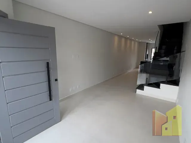 Sobrado 3 quartos e 5 banheiros, à venda, no bairro Vila Santa Isabel em São Paulo