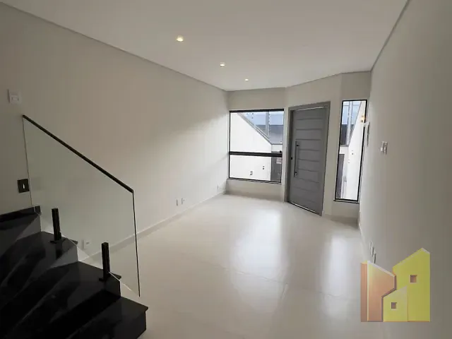 Sobrado 3 quartos e 5 banheiros, à venda, no bairro Vila Santa Isabel em São Paulo