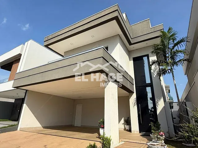Sobrado com 300m² 4 quartos e 5 banheiros, à venda, no bairro Jardim Universitário em Cuiabá