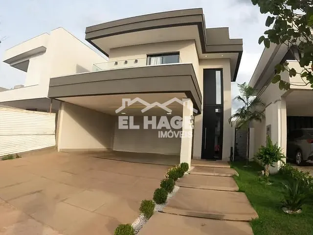 Sobrado com 300m² 4 quartos e 5 banheiros, à venda, no bairro Jardim Universitário em Cuiabá