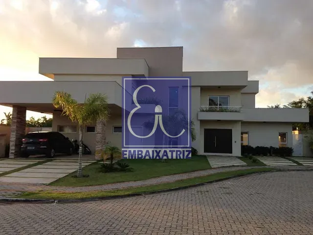 Sobrado com 600m² 5 quartos e 3 banheiros, à venda, no bairro Conjunto Residencial Vale dos Pinheiros em São José dos Campos