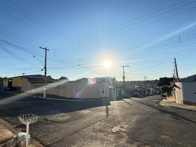 Sobrado com 180m² 3 quartos e 4 banheiros, à venda, no bairro Vila Santa Emília em Tatuí