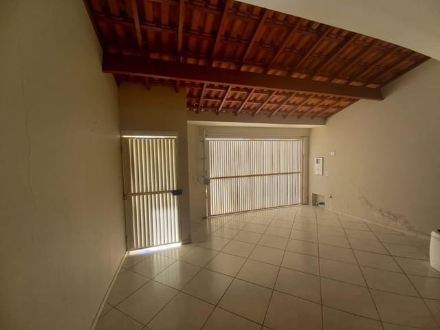 Sobrado com 180m² 3 quartos e 4 banheiros, para alugar, no bairro Vila Santa Emília em Tatuí