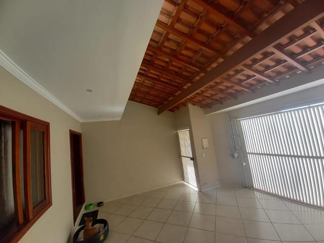 Sobrado com 180m² 3 quartos e 4 banheiros, para alugar, no bairro Vila Santa Emília em Tatuí