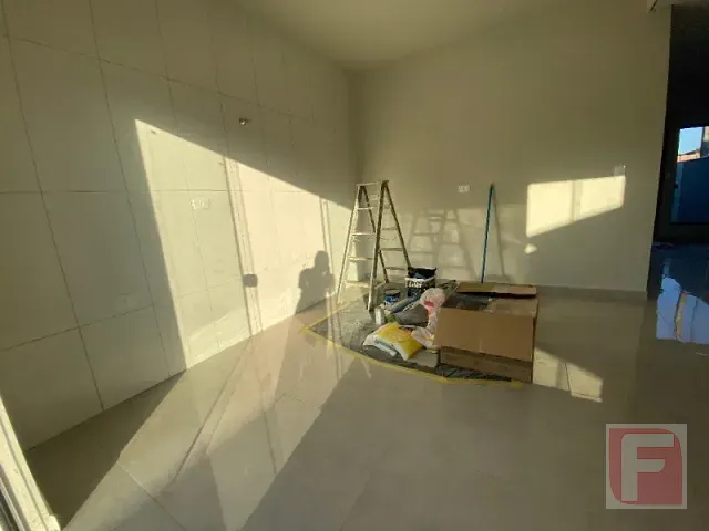 Sobrado 3 quartos e 2 banheiros, à venda, no bairro Bamerindus em Itapoá