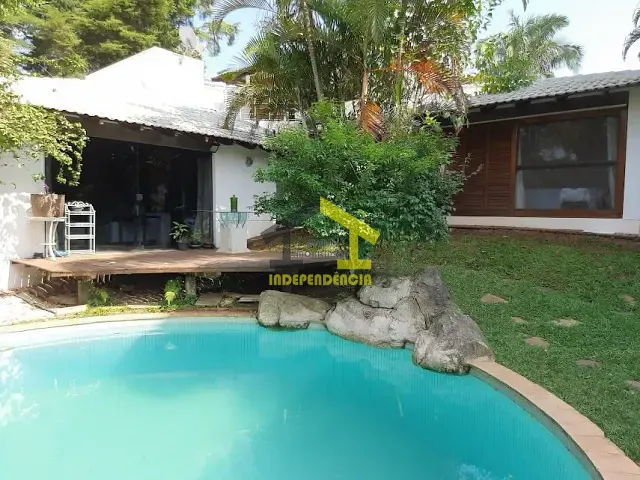 Sobrado com 2100m² 3 quartos e 5 banheiros, à venda, no bairro Nova Higienópolis em Jandira