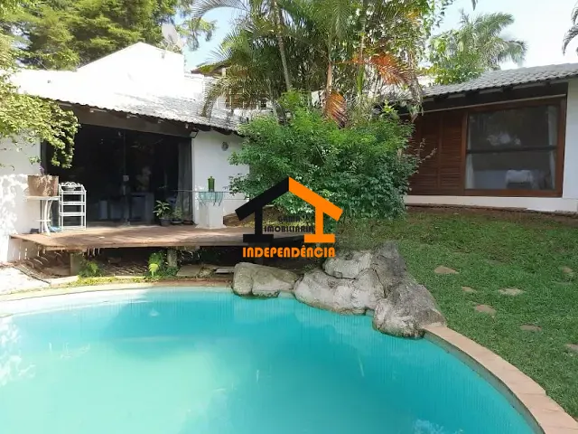 Sobrado com 2100m² 3 quartos e 5 banheiros, à venda, no bairro Nova Higienópolis em Jandira