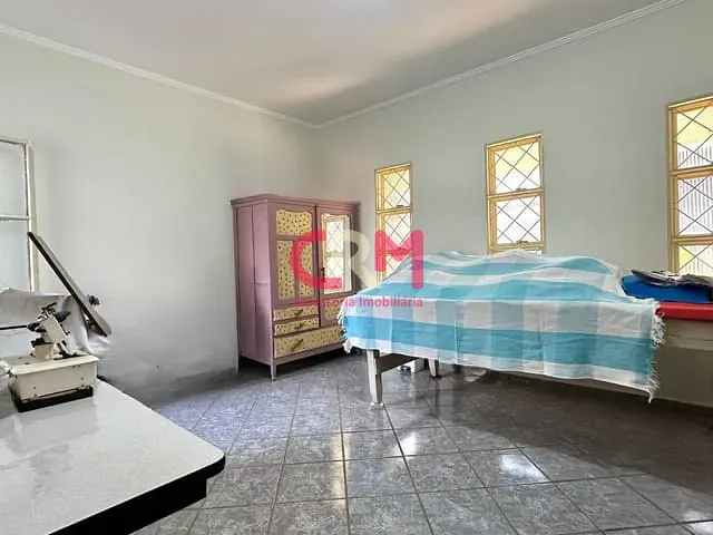 Sobrado com 320m² 3 quartos e 3 banheiros, à venda, no bairro Jardim Contendas em Taquaritinga