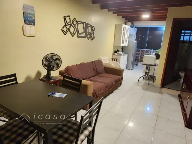 Sobrado com 56m² 2 quartos e 1 banheiro, à venda, no bairro Praia do Sapê em Ubatuba
