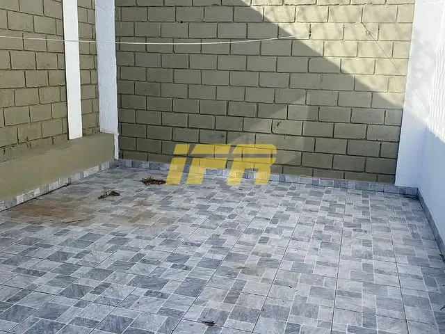 Sobrado com 100m² 3 quartos e 2 banheiros, à venda, no bairro Parque Santo Antônio em Taubaté
