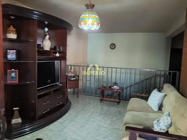 Casa com 250m² 3 quartos e 3 banheiros, à venda, no bairro Jardim Santo Inácio em Salto
