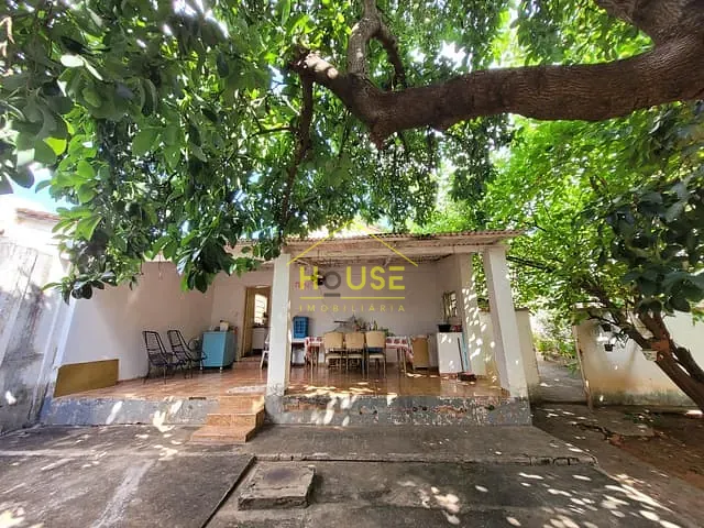 Sobrado com 475m², à venda, no bairro Patrimônio Velho em Votuporanga