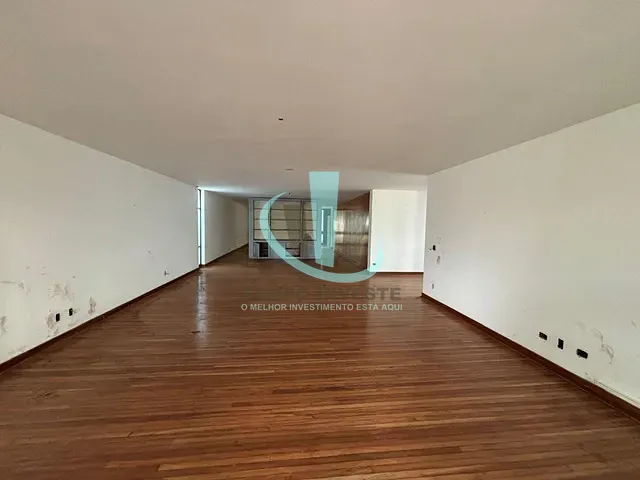 Sobrado com 3123m², à venda, no bairro Centro em Araraquara
