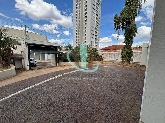 Sobrado com 3123m², à venda, no bairro Centro em Araraquara