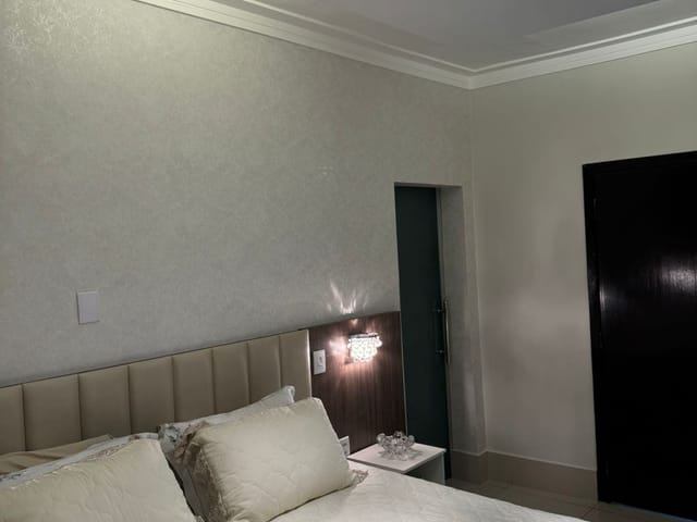 Sobrado com 267m² 3 quartos e 3 banheiros, à venda, no bairro Goiabeira em Cuiabá