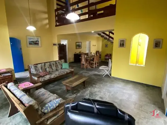 Sobrado 3 quartos e 3 banheiros, à venda, no bairro Cibratel I em Itanhaém