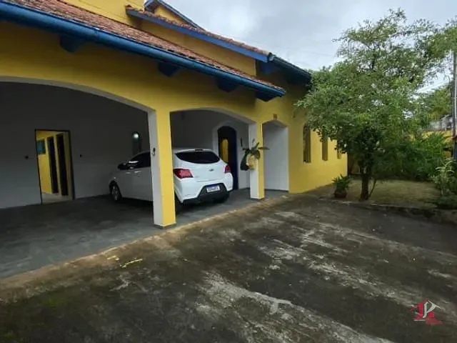 Sobrado 3 quartos e 3 banheiros, à venda, no bairro Cibratel I em Itanhaém