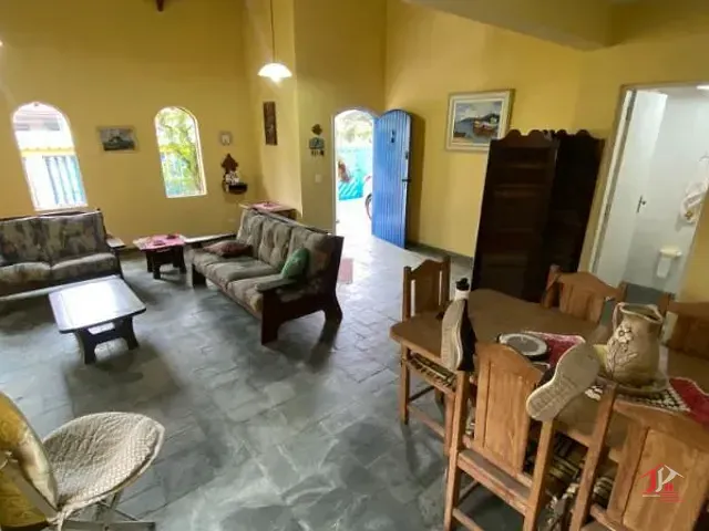 Sobrado 3 quartos e 3 banheiros, à venda, no bairro Cibratel I em Itanhaém