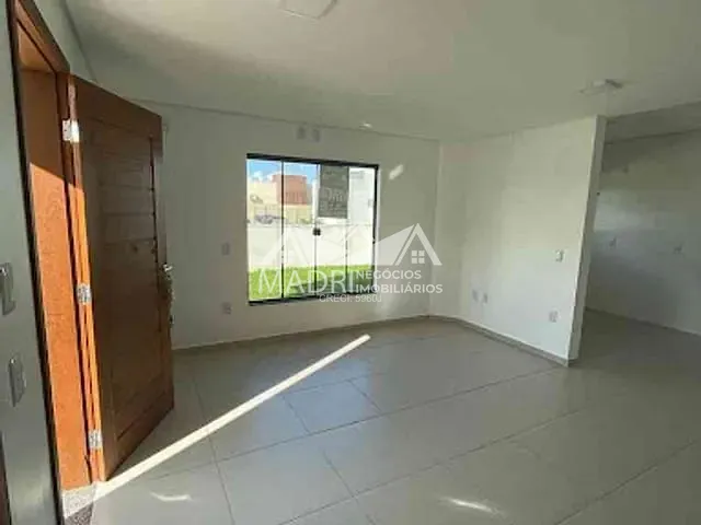 Sobrado com 91m² 2 quartos e 3 banheiros, à venda, no bairro Guarda do Cubatão em Palhoça