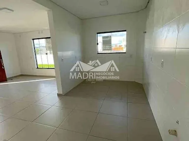 Sobrado com 91m² 2 quartos e 3 banheiros, à venda, no bairro Guarda do Cubatão em Palhoça