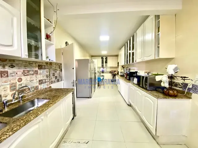 Casa com 1263m² 6 quartos e 7 banheiros, à venda, no bairro Anil em Rio de Janeiro