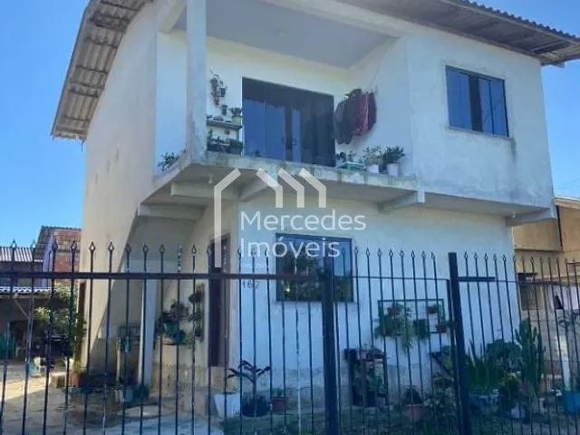 Sobrado com 300m² 3 quartos e 2 banheiros, à venda, no bairro Murta em Itajaí