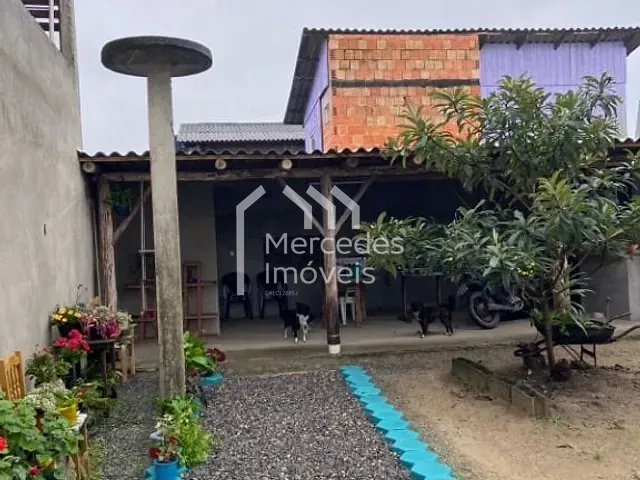Sobrado com 300m² 3 quartos e 2 banheiros, à venda, no bairro Murta em Itajaí
