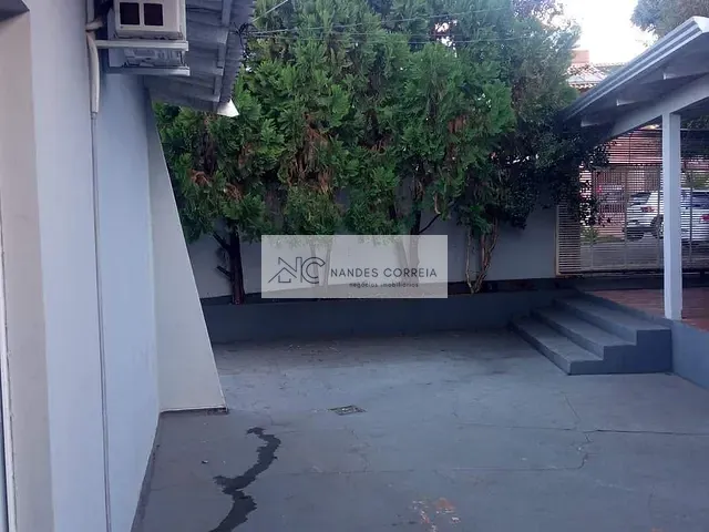 Sobrado à venda, no bairro Santa Rosa em Londrina