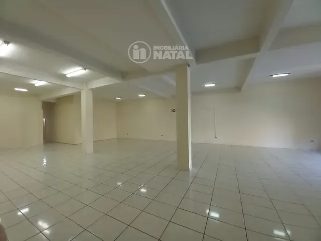 Sobrado à venda, no bairro Centro em Londrina