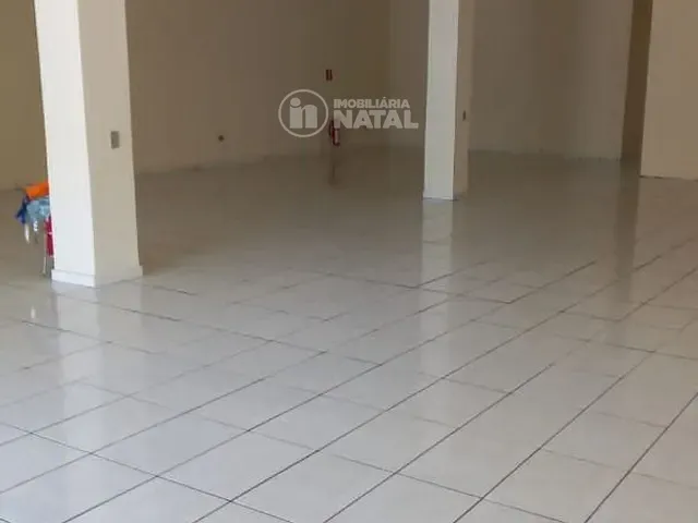 Sobrado à venda, no bairro Centro em Londrina