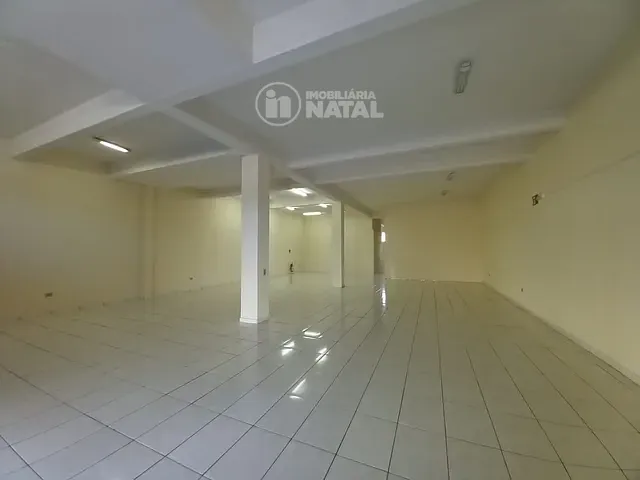 Sobrado à venda, no bairro Centro em Londrina