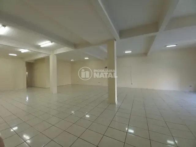 Sobrado à venda, no bairro Centro em Londrina