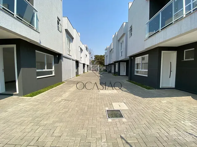 Sobrado com 200m² 3 quartos e 3 banheiros, à venda, no bairro Portão em Curitiba