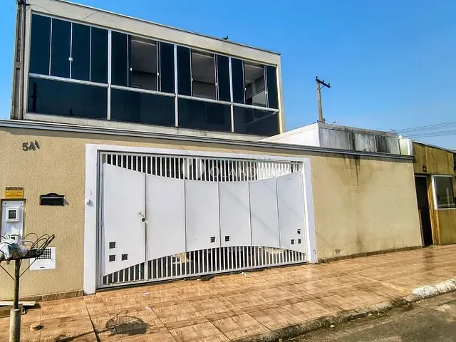 Sobrado com 320m² 3 quartos e 2 banheiros, à venda, no bairro Jardim Leonor em Artur Nogueira