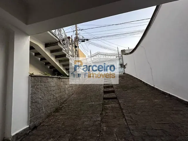 Sobrado com 349m² 3 quartos e 5 banheiros, à venda, no bairro Vila Invernada em São Paulo