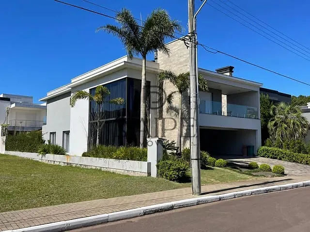 Sobrado com 500m² 5 quartos e 6 banheiros, à venda, no bairro Morada do Sol em Capão da Canoa