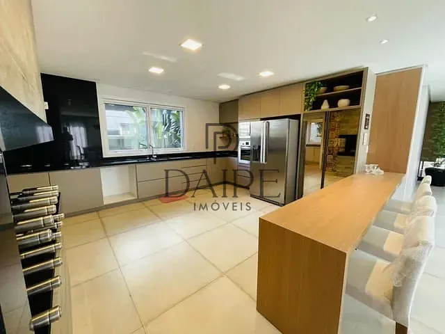 Sobrado com 500m² 5 quartos e 6 banheiros, à venda, no bairro Morada do Sol em Capão da Canoa