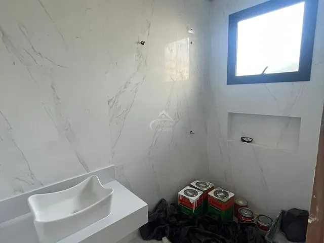 Sobrado com 504m² 4 quartos e 5 banheiros, à venda, no bairro Boraceia em Bertioga