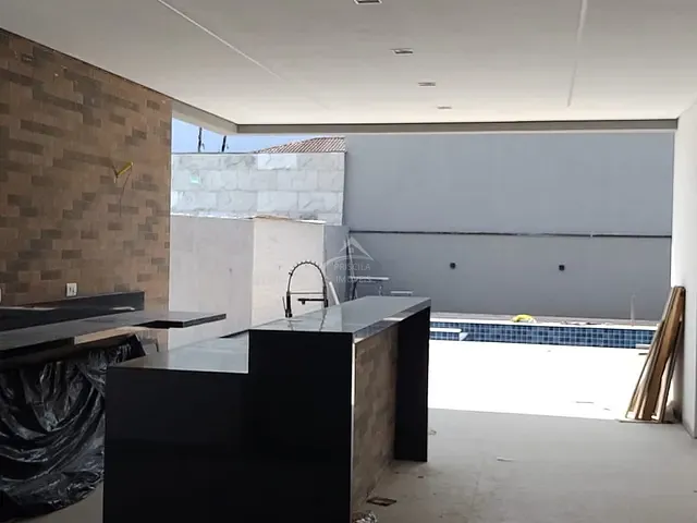 Sobrado com 504m² 4 quartos e 5 banheiros, à venda, no bairro Boraceia em Bertioga