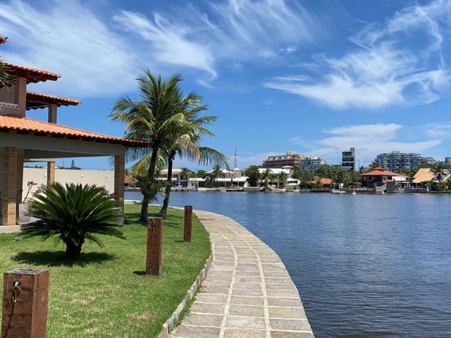 Sobrado com 1080m² 5 quartos e 1 banheiro, à venda, no bairro São Bento em Cabo Frio