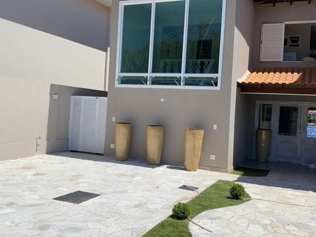 Sobrado com 1080m² 5 quartos e 1 banheiro, à venda, no bairro São Bento em Cabo Frio